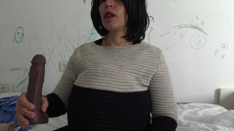 Stepmom Susan: 임신 중 이스탄불에서 남자를 만나고 싶어하는 싱글 E