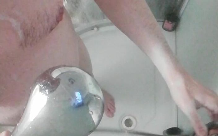 Danny Doe: Masturbatie onder de douche ontspannen