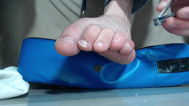Hunky time: My Feet Stink and My Nails