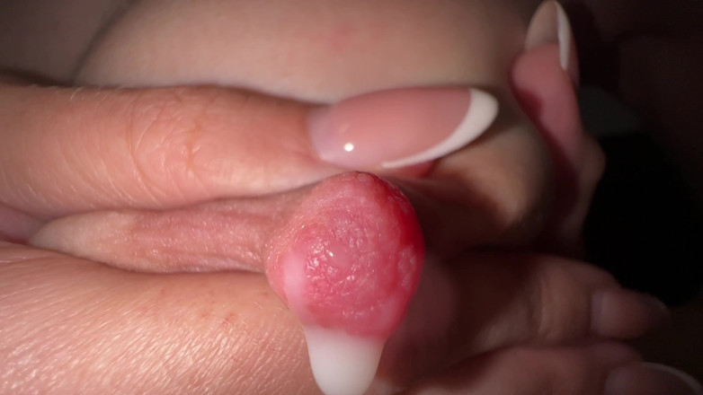 Mia Foster: Close up breastfeeding and armpit fetish