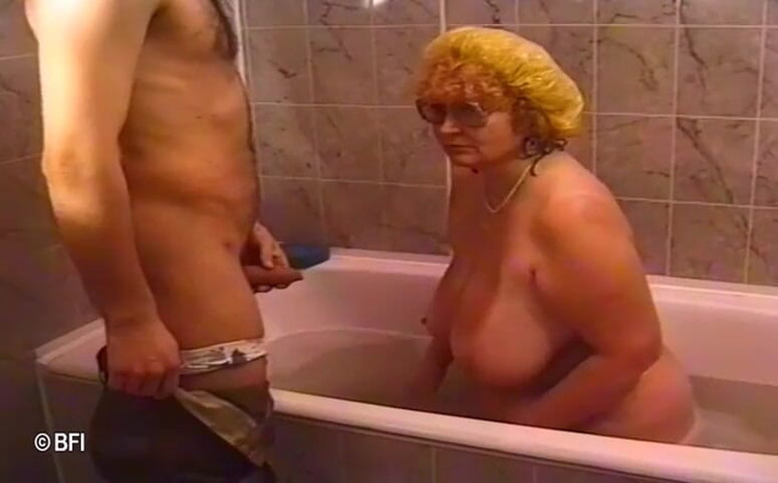 Nasty matures and dirty grannies club: Older bbw gets younger cocks in threesome