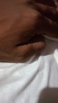 Tante seksi india dientot gaya doggy untuk pertama kali dan di-anal habis-habisan sampai mengerang keenakan