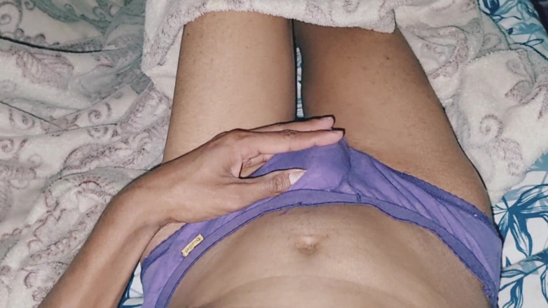 Nickey: Solo in Pants