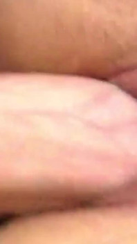 Prolapso de coño rosa goteando después de intenso anal