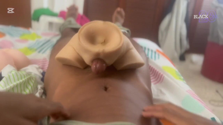 Black-2001: मुझे अपने लंड के लिए एक काउगर्ल चाहिए