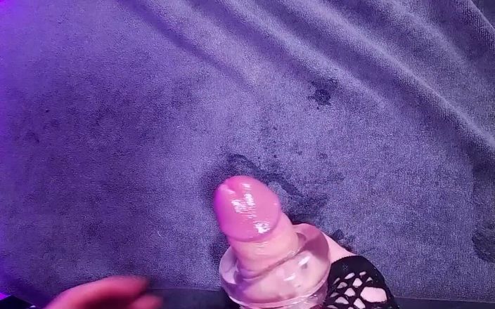 LalaThePala: Having Some Fun with My Small Fleshlight