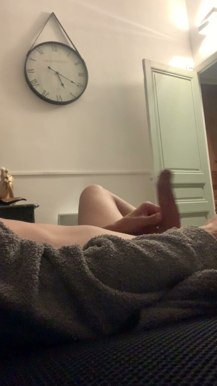 Gabriel Loma: Waking up in a Bathrobe and Handjob