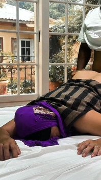 Réel, un mari et sa femme baisent pendant que la voisine regarde de la fenêtre