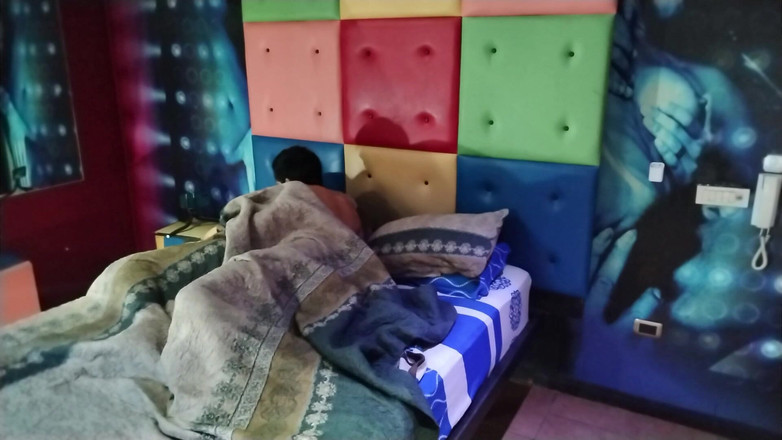 BBW Kelly Mom: Suamiku suka nonton aku dientot habis-habisan sama penggemarnya, salah satu...