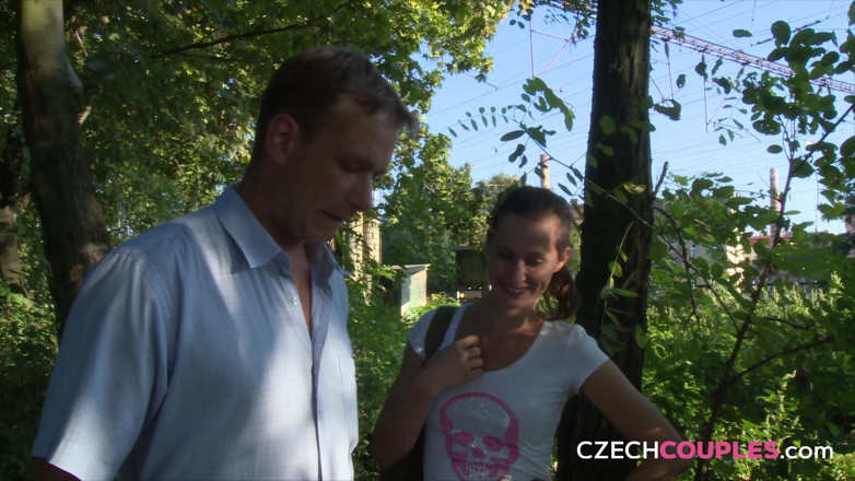 Czech Couples: チェコカップル5:公衆の場での射精