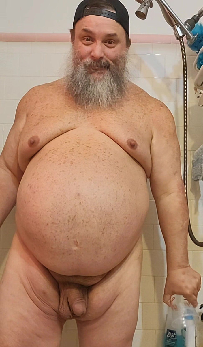 GeneWadexxx: ホットな継父ベアのための尿食りオンライン