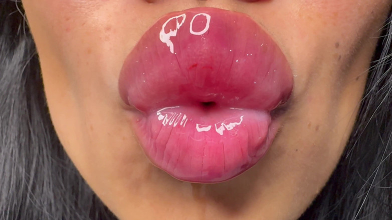 Asmr_mouth: मेरे Lipgloss के रूप में सफेद कमरोप