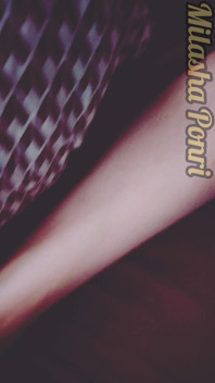 À Qui Est Cette Jambe?;)