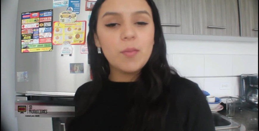 MelanieCaceres: アパートで性交するムラムラした義理の兄弟のアマチュアコンピレーションは、家に一人でいるパート1