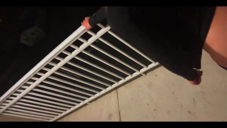 Mya Lane: Sexe sur le balcon de l’hôtel pendant que des gens...
