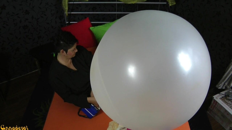 Anna Devot: Big baloon - Until the weather balloon ...