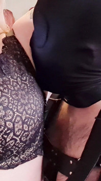 Leashed Armpit Worship