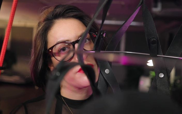 Countess diamond: Kožená svazovací straponová klec - totální beztížné vězení