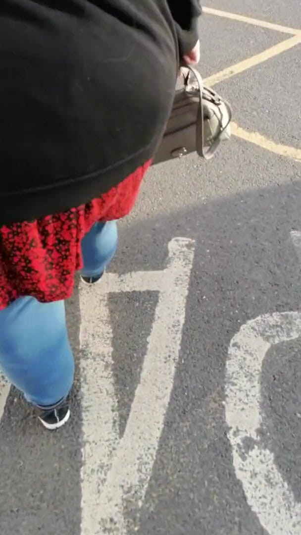 SSBBWLadyBrads: Eu sei que você gosta de me ver andar