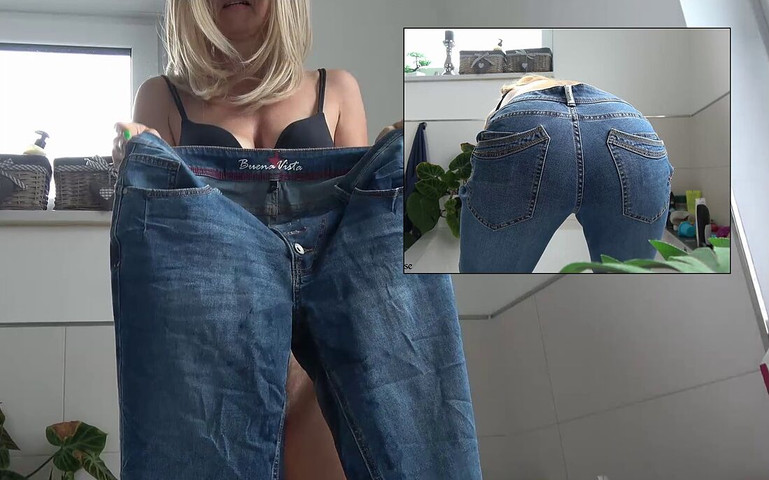 Peed in My Jeans (Annika Rose) Peed in My Jeans (Annika Rose)