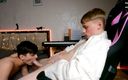 Matty and Aiden: Twink Aiden queria aprender piano, mas seu vizinho adolescente o...