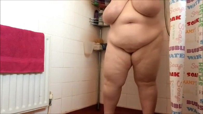 NikNak_BBW: BBW, dicke titten, dusche