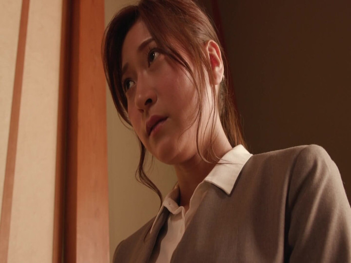 MBM3988: A062g02 una donna sposata che cade in un dolce piacere...