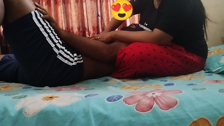 Teensex: Suri rumah desi bertetek besar disentuh zakar besar