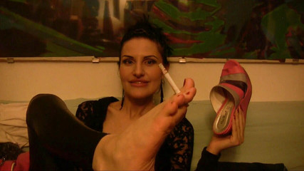 Lady Mesmeratrix Official: Jaká špatná cigareta