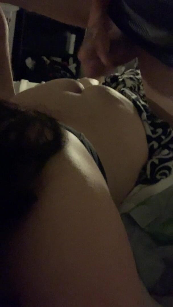 Heavens Shall Tremble: Sensual latina adora enviar