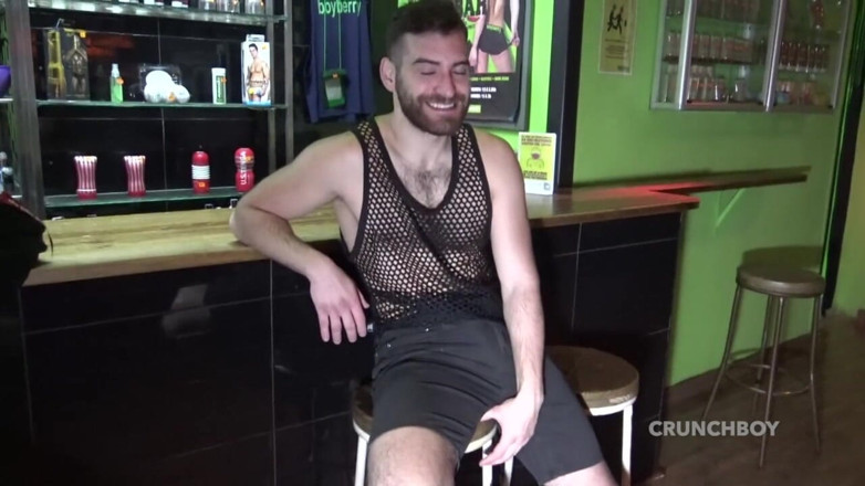 BAREBACK PARTY AT BOYBERRY CRUISING: Slut fucked bareback by his friends