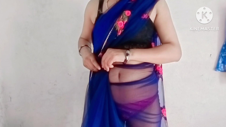 Ankurpriya000: 의붓여동생이 배다른 아들에게 따먹히는 걸 봤을 때 목욕하는 핫한 바비