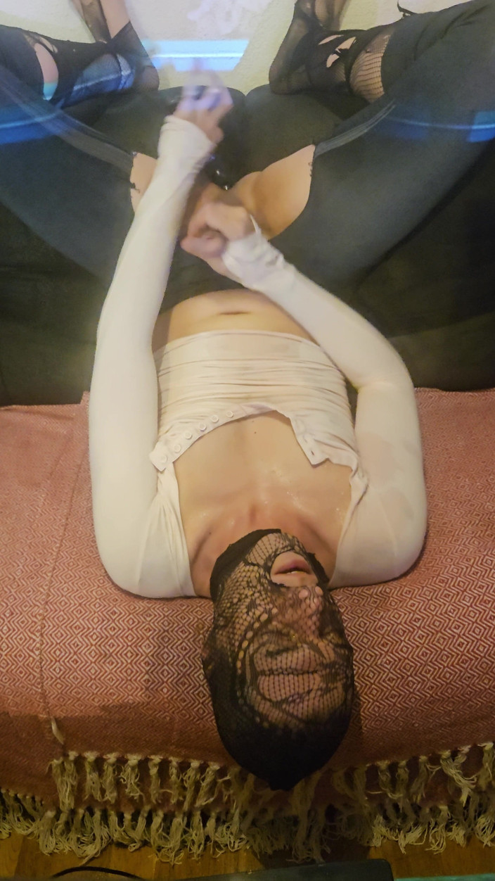 Bound_Sissy: Pissen und sperma in meinen mund