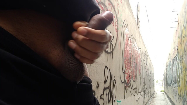 AlexAlejandro13: Morboso nel vicolo all'aperto