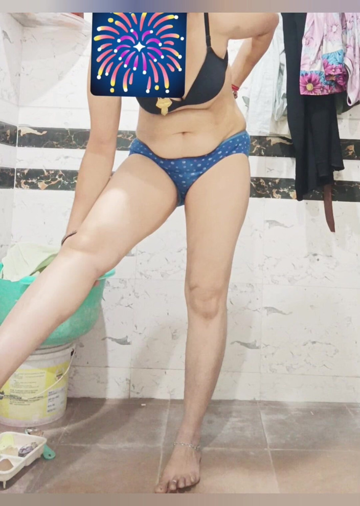 Priyahot77: Pertunjukan Badan Bagus Priya Bhabi