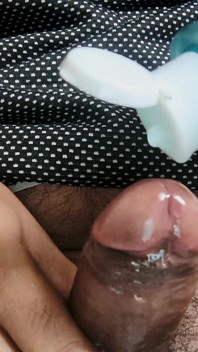 Pancutan mani di muka bhabhi