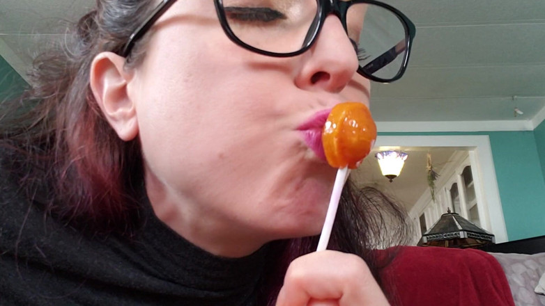 Nerdy_faery: mujhe lolipop pasand hai