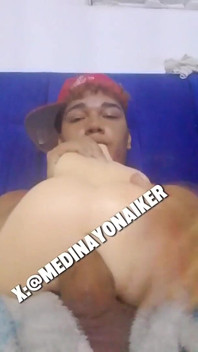 Follando Con Muñeca Juguete Mientras No Hay Nadie En Casa.