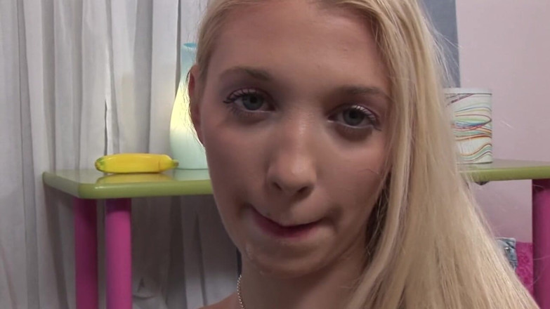 Teen clips and best blowjobs: Awek blonde menjolok pepek dan mengongkek zakar liar