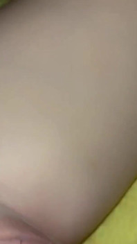 Castigo para pequeño coño por masturbación nocturna
