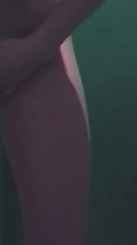 Amateur masturbation in the bathroom