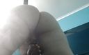 Bella boo: Freche milf masturbiert vor der webcam