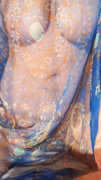 Selena'nın ayakları pareo'da poz ve seks oyunları