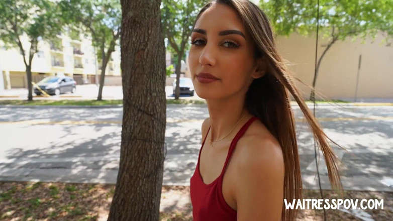 Waitress POV: Servírka POV - Natalia Nix - Ochutnávka Italiana