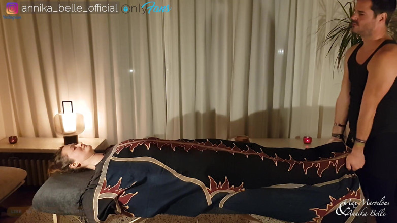 Max and Annika: Annika için şehvetli masaj ve kendini kontrol edemiyor bölüm 2