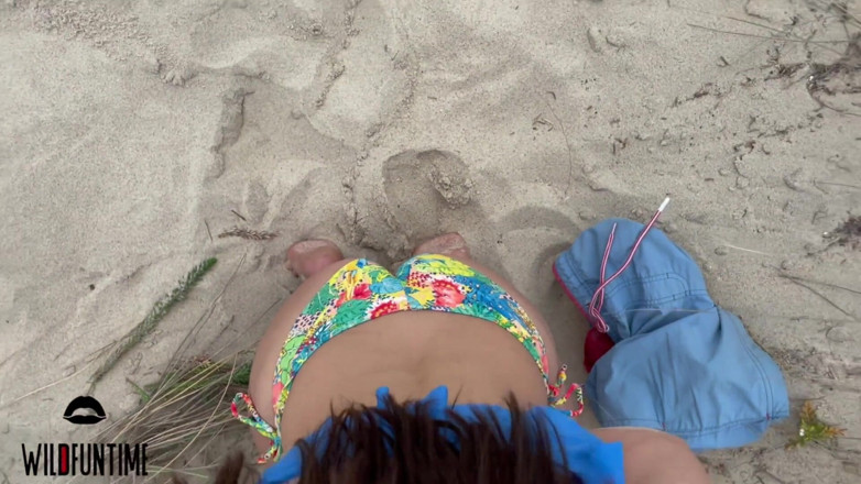 Wildfuntime: Baise dans les dunes