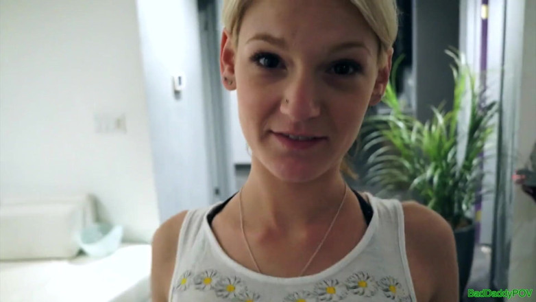 BadStepFamilyPov: Hope Harper suge pula tatălui vitreg