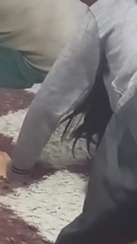 自制一个要求我余额加满，她告诉我，如果我把它传给她，她会给我一个礼物！家庭视频！