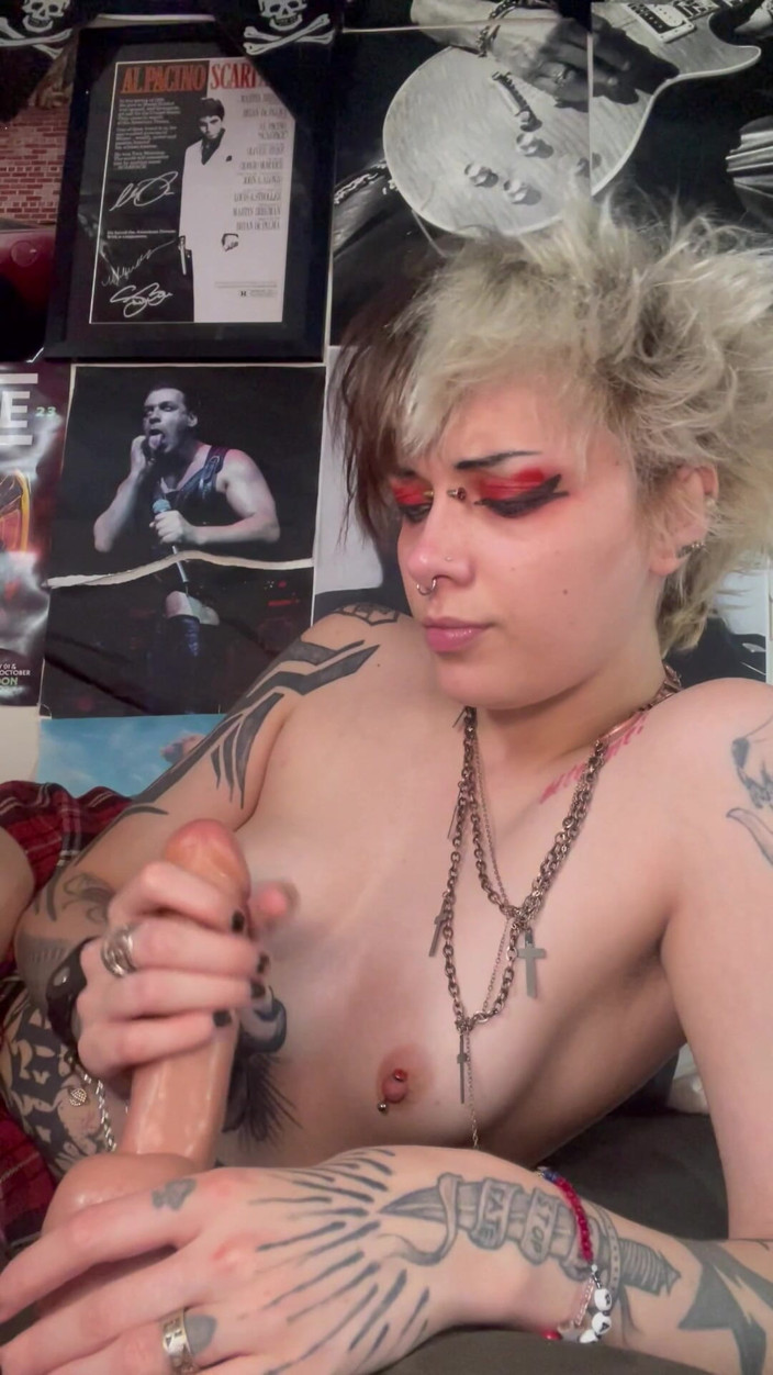 Glitterqueen1999: Topless Goth Girl Handjob Till You Blow Your Load JOI...