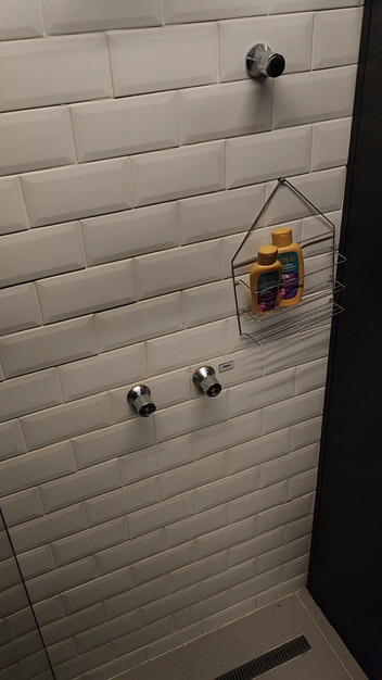 Hakam: Po prostu sikanie na siłownię na podłodze